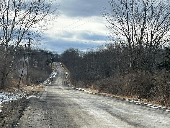 4th image of 3854 Rose Rd