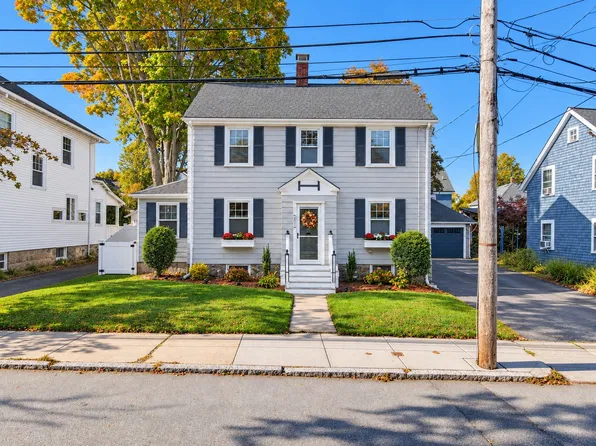 228 Manthorne Rd, West Roxbury, MA 02132