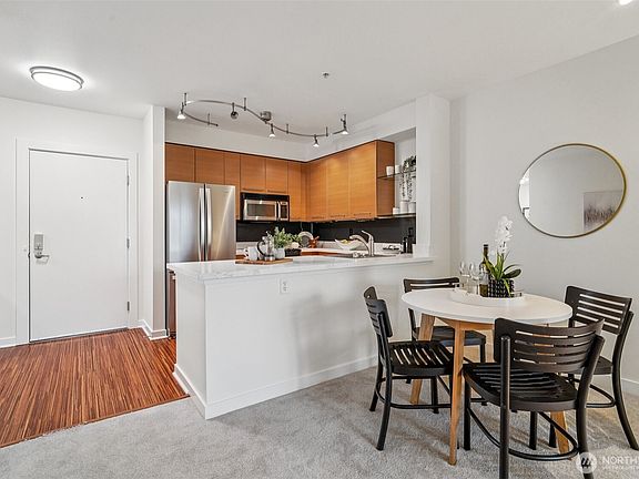 5th image of 1410 E Pine Street #W405