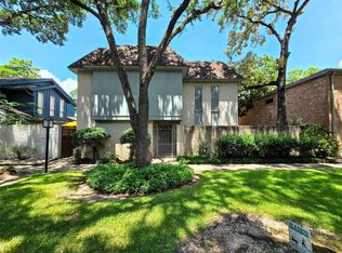 12 Kings Row, Houston, TX 77069