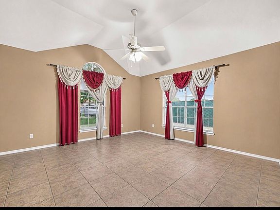 2nd image of 3501 Riverside Dr