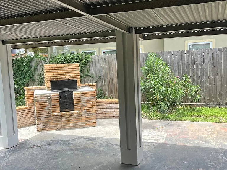 2911 Linkwood Dr — Photo 14