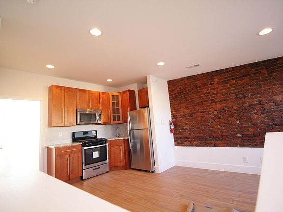 4th image of 2719 W Girard Ave APT 3