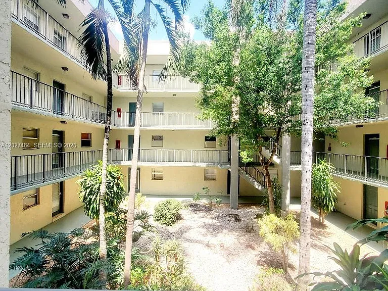 1810 SW 81st Ave #2209 — Photo 1