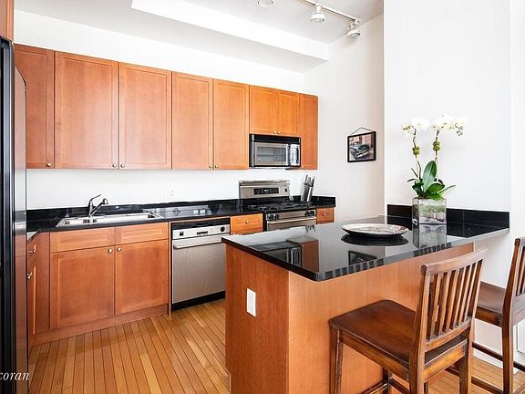4th image of 252 7th Ave APT 8B