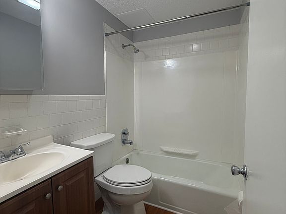 2nd image of 61 Appleton Rd