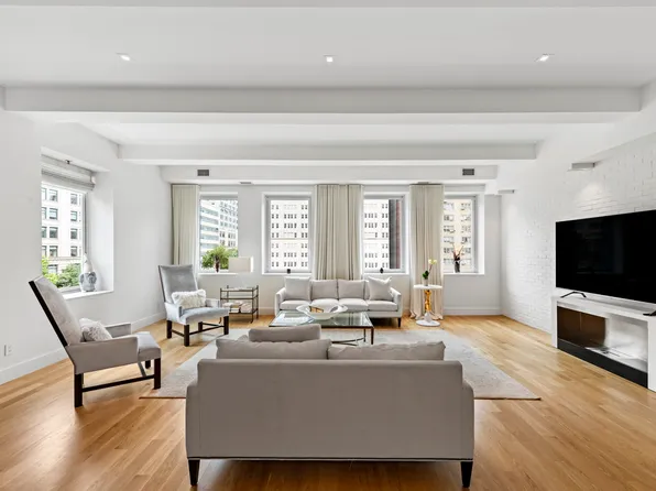 286 Spring Street image 1 of 13