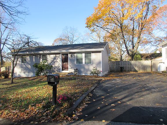 Front, driveway