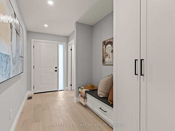 3rd image of 141 King Edward St