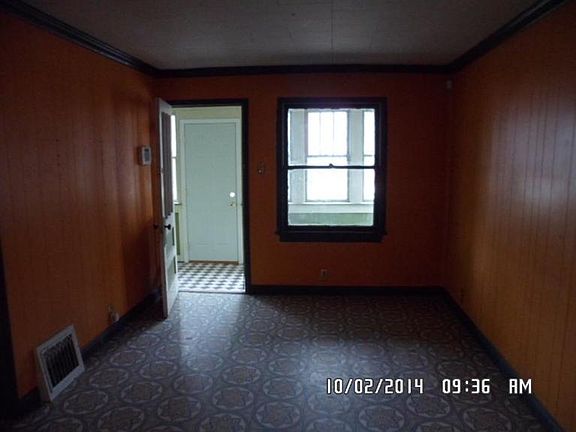 5th image of 4022 Tod Ave