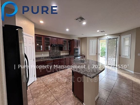 2nd image of 7225 Savannah Falls St