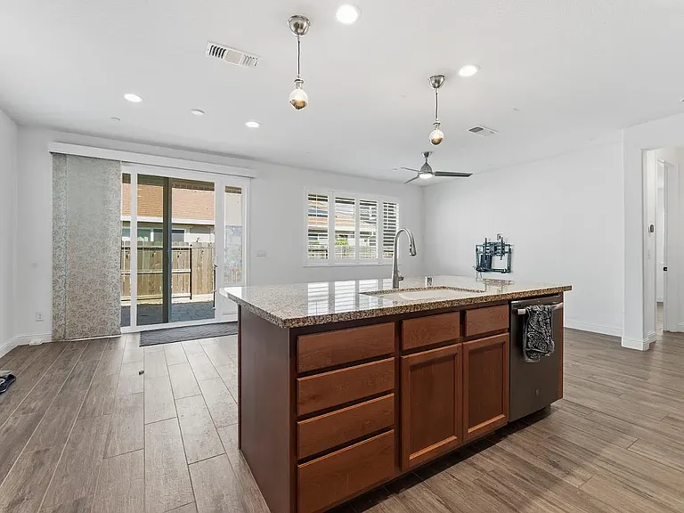 355 Marigold Dr — Photo 19