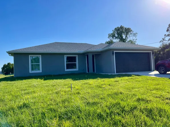 700 Connecticut Ln, Lehigh Acres, FL 33936
