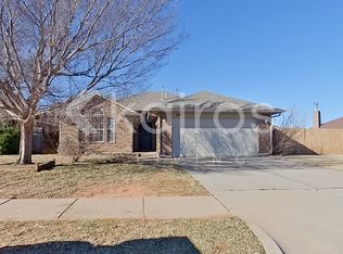604 Eastview Dr, Yukon, OK 73099