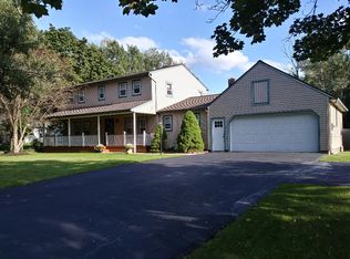 16 Tall Oaks Dr, Seneca Falls, NY 13148