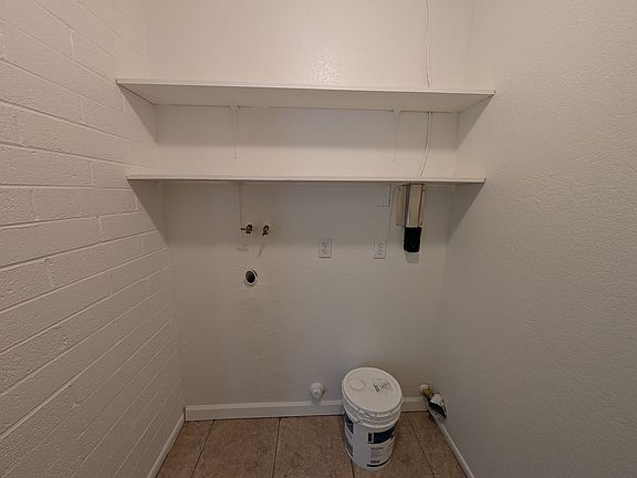 2nd image of 8929 W Campbell Ave