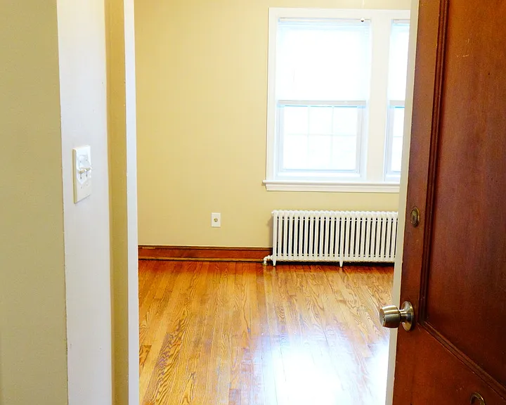 806 Houston Ave — Photo 17