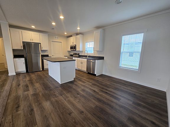 4th image of 154 Goldwater Dr #436