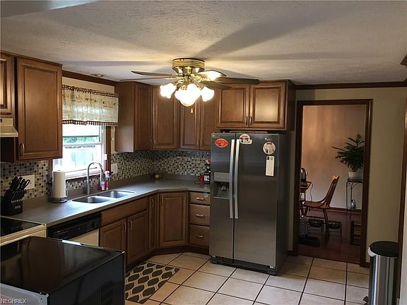 3rd image of 2754 Wexford Blvd