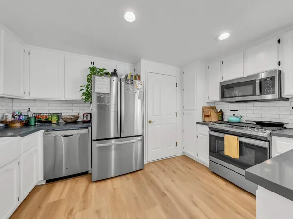 217 Fairmont Dr, Grass Valley, CA 95945