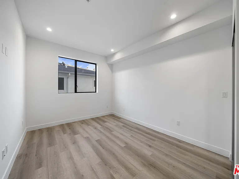 5612 Lexington Ave #203 — Photo 10