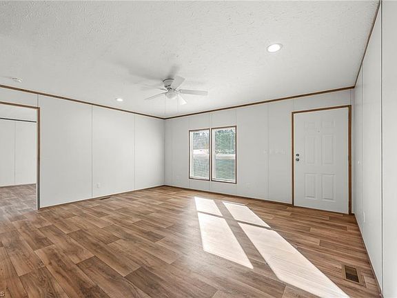 5th image of 220 Old Thomasville Rd