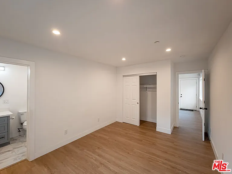 94 S Vinedo Ave — Photo 14