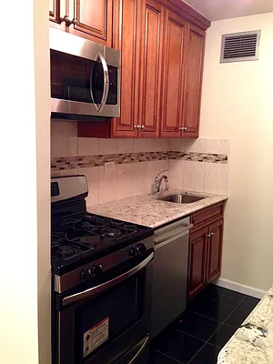 Rented by Anita Loewy, Inc | media 29