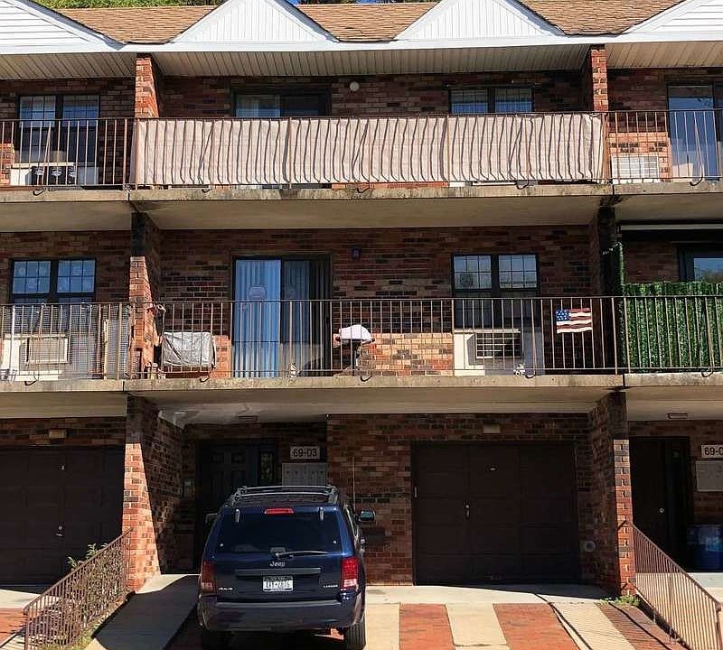 1st image of 6903 242nd St APT 2R