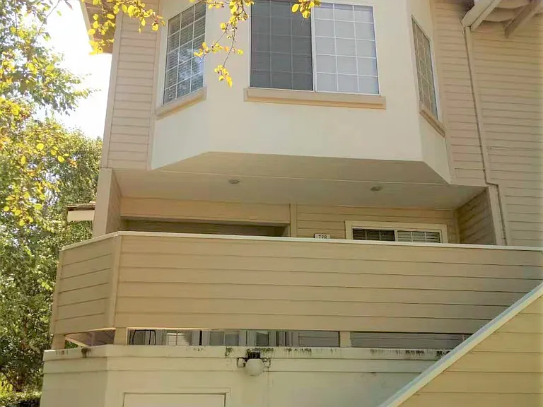 728 Hibiscus Pl — Photo 22