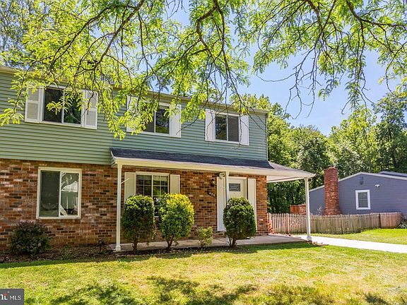 4th image of 425 Blossom Tree Ct