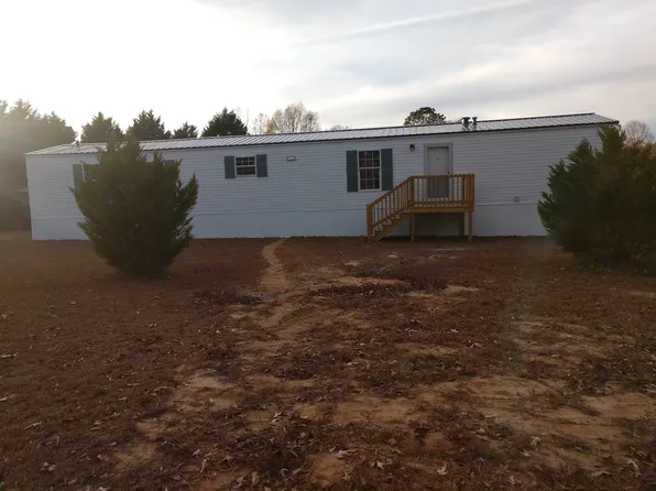 5016 Loadstone Dr, Wade, NC 28395