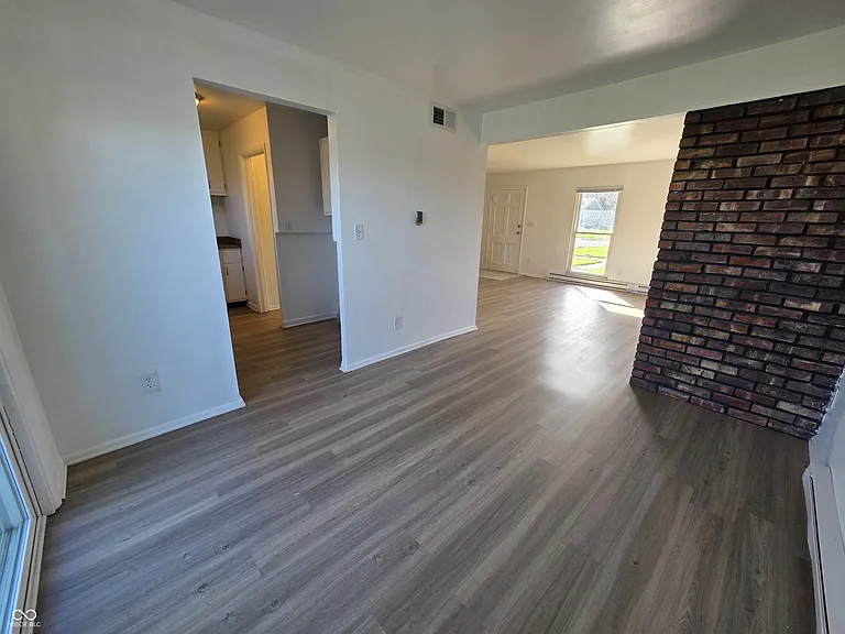3815 Biscayne Rd — Photo 4