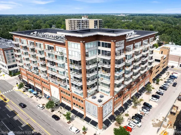 350 N Main St Unit 719, Royal Oak, MI 48067