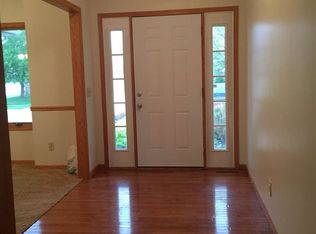 801 S 8th St, Eldridge, IA 52748