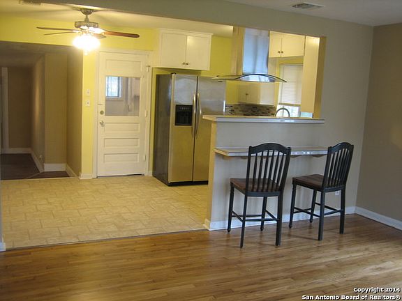 3rd image of 722 John Page Dr