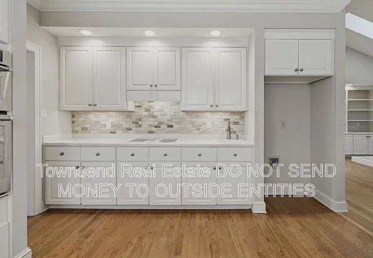 200 Litchfield Pl — Photo 17