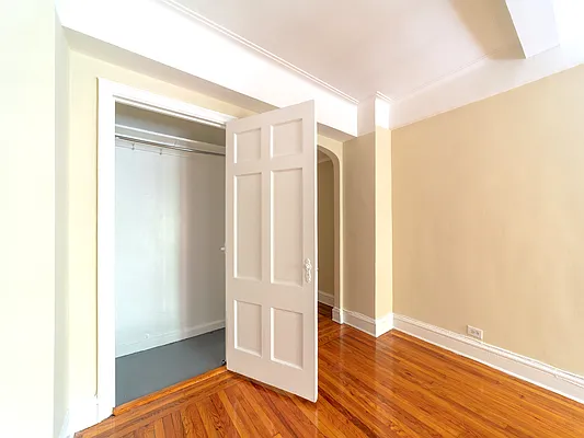 Rented by Meraki Realty LLC | media 10