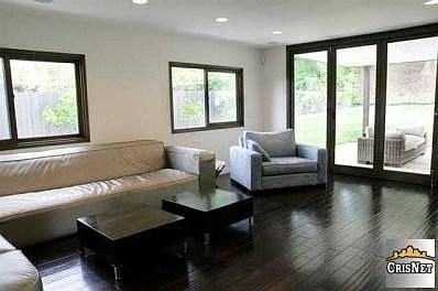 3rd image of 4347 Cherry Hills Ln