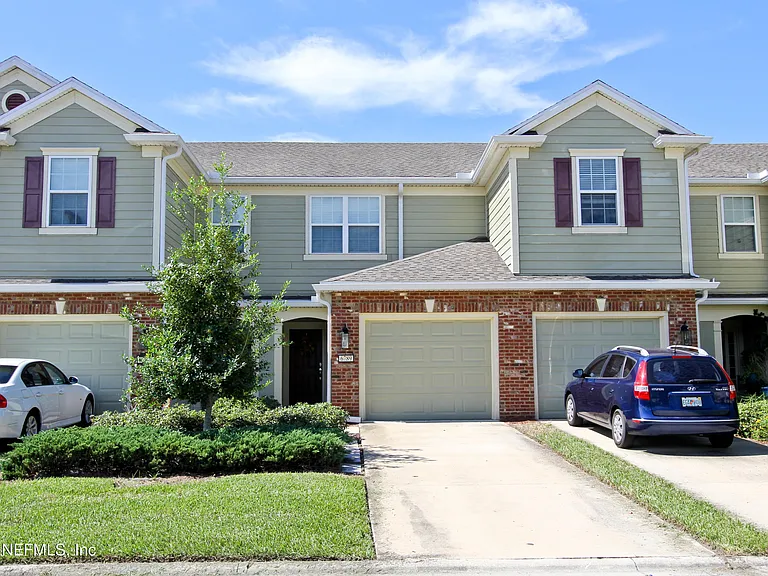 6789 Roundleaf Dr — Photo 2
