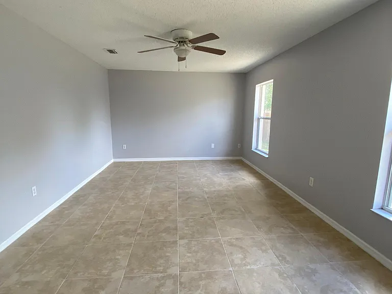 632 SE Chapman Ave — Photo 22