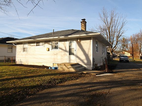 2nd image of 1733 Carolyn Ave