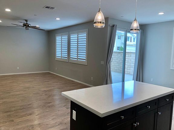 4th image of 24252 White Willow Ave