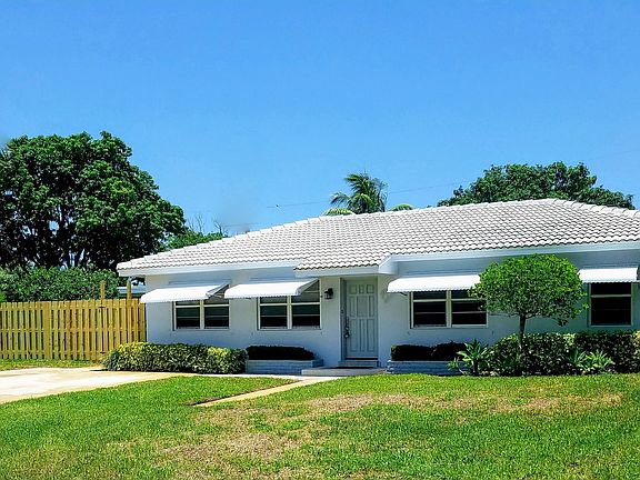 4th image of 2209 E Pineridge Ct