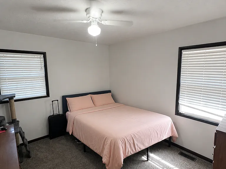 400 Winchester Rd — Photo 12