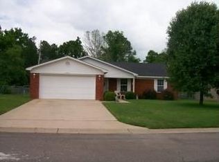 1003 E 21st St, Russellville, AR 72802