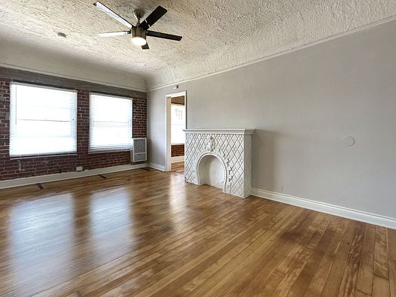 4th image of 157 S Catalina St APT 403