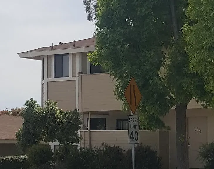 1161 Johnson Dr #O — Photo 1