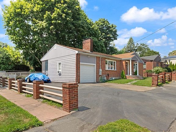4th image of 24 Taylor Rd