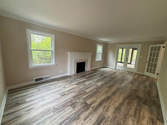 3rd image of 2450 Randall Rd
